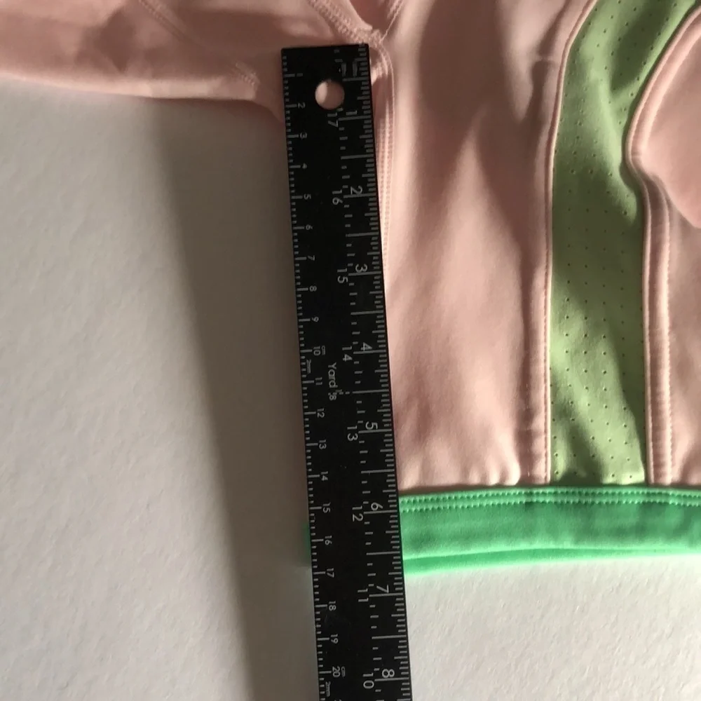 Fabletics high waisted motion 365 color block shorts size medium - Picture 10 of 11